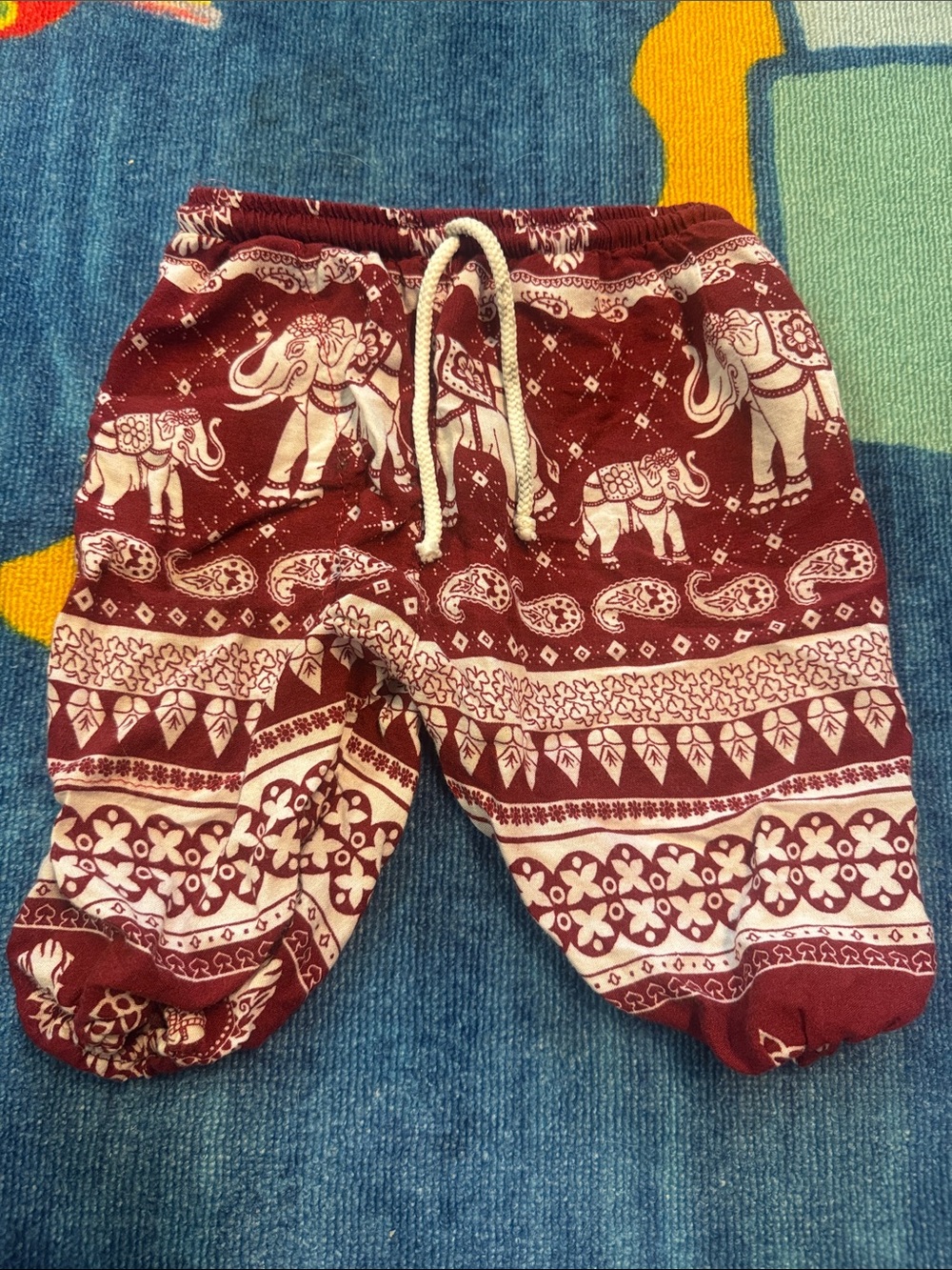 Source Unknown Maroon and White Elephant Print Jogger Pants